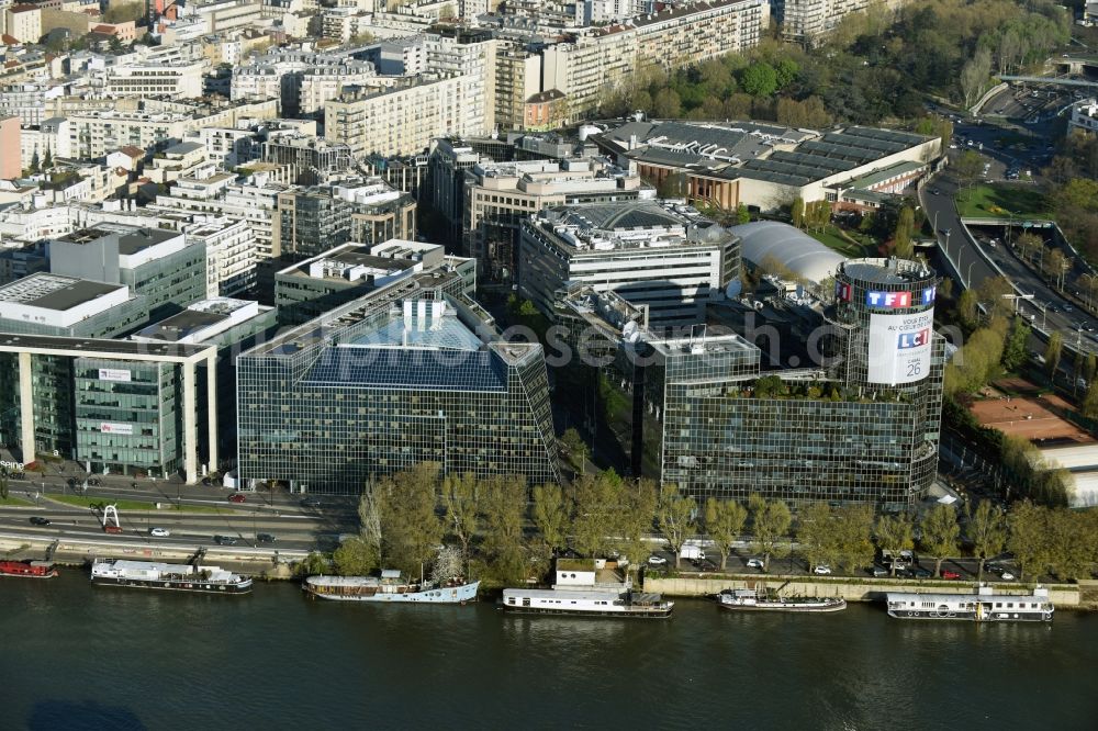 Aerial photograph Boulogne-Billancourt - Office building - Ensemble on the banks of the Senne in Boulogne-Billancourt in Ile-de-France, France