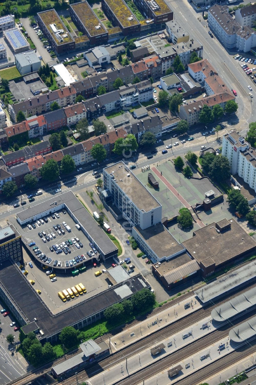 Bochum from above - Office and retail building at the Ferdinandstraße on Buddeberg place in Bochum in North Rhine-Westphalia