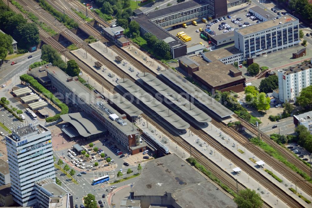 Bochum from the bird's eye view: Office and retail building at the Ferdinandstraße on Buddeberg place in Bochum in North Rhine-Westphalia