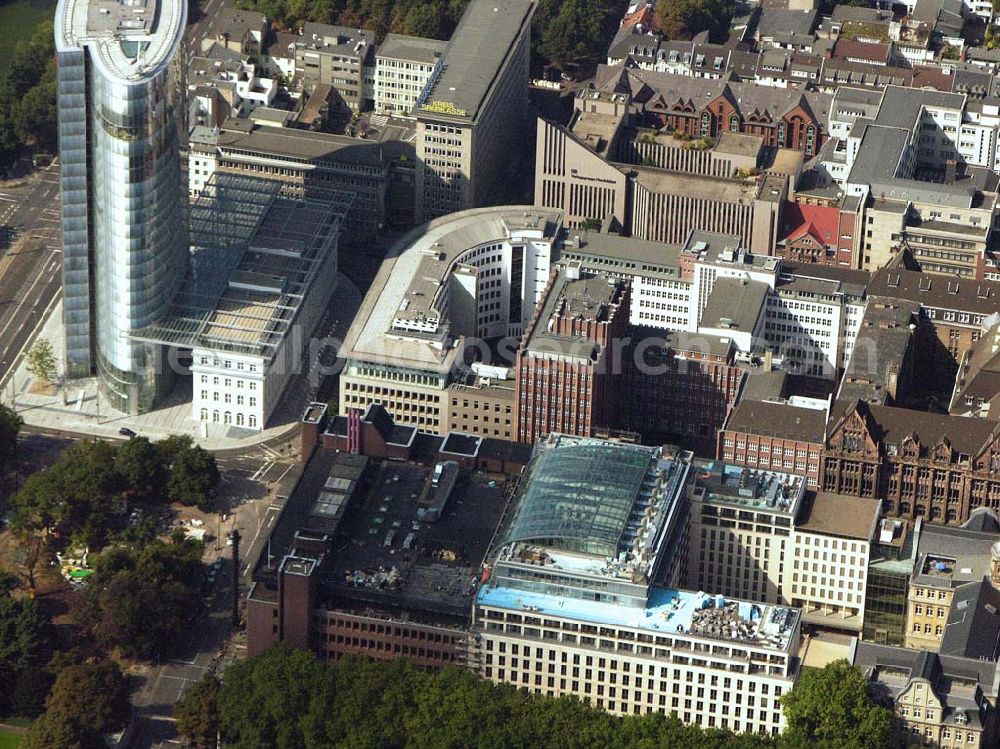 Aerial image Düsseldorf (NRW) - Blick auf das neue fertiggestelle Büro- und Geschäftshaus Gap 15 am Graf-Adolf-Platz in Düsseldorf. Der Gebäudekomplex besteht aus dem ca. 90 Meter hohen gläsernen Ellipsoid mit 24 Obergeschossen und einem fünfgeschossigen Flachbau. Beide Gebäudeteile sind durch eine Brücke miteinan der verbunden. Architekten: J.S.K Architekten, Düsseldorf, Bauherr: GAP 15 GmbH, Bau: HOCHTIEF Construction AG GAP 15 GmbH, Uerdingerstrasse 90, 40474 Düsseldorf/