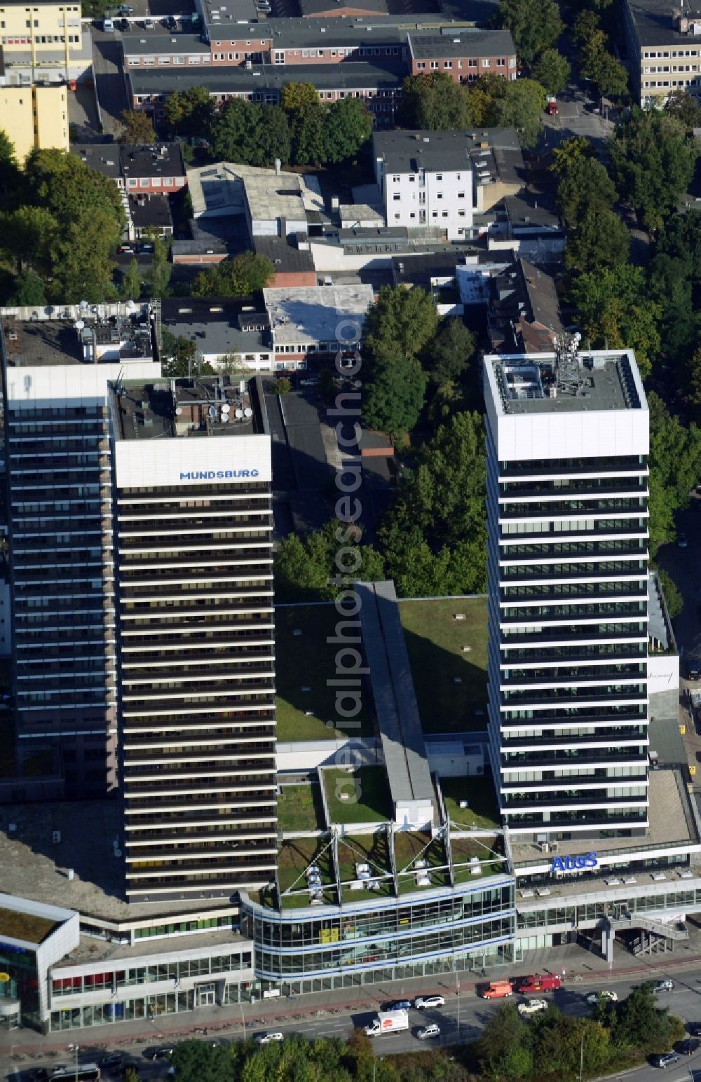 Aerial photograph Hamburg - Office and Geschaeftshaus- skyscrapers Mundsburg Tower in Hamburg