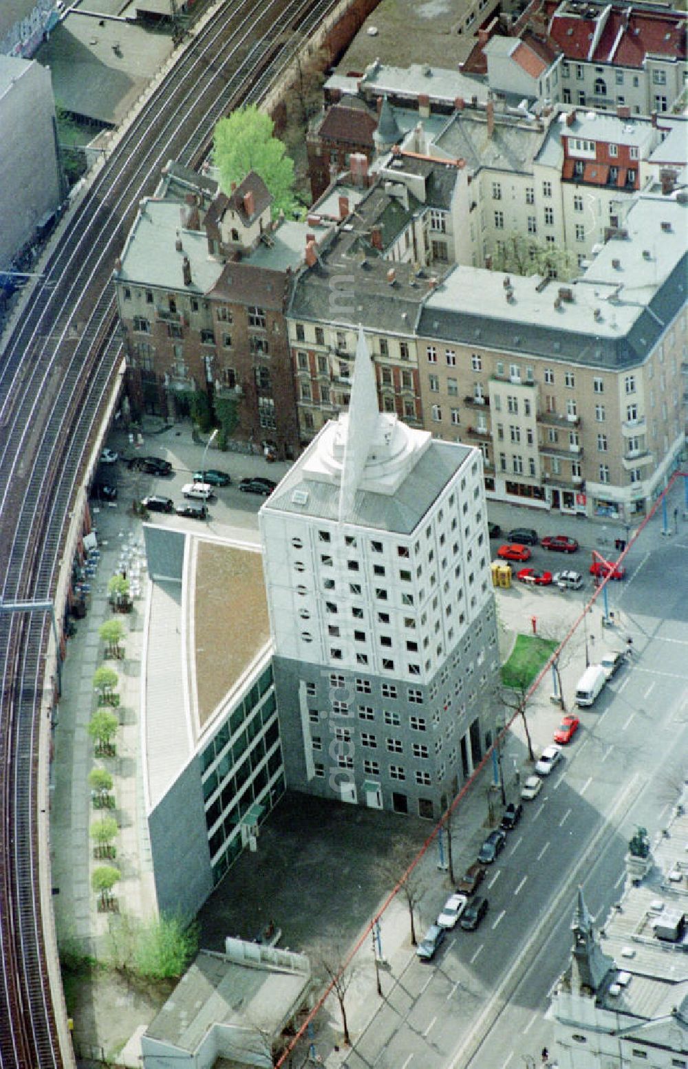 Aerial photograph Berlin - Charlottenburg - Büro- und Geschäftshaus Kant Dreieck der Kap Hag an der Fasanenstraße 81 in Berlin-Charlottenburg (10623 Bln.)