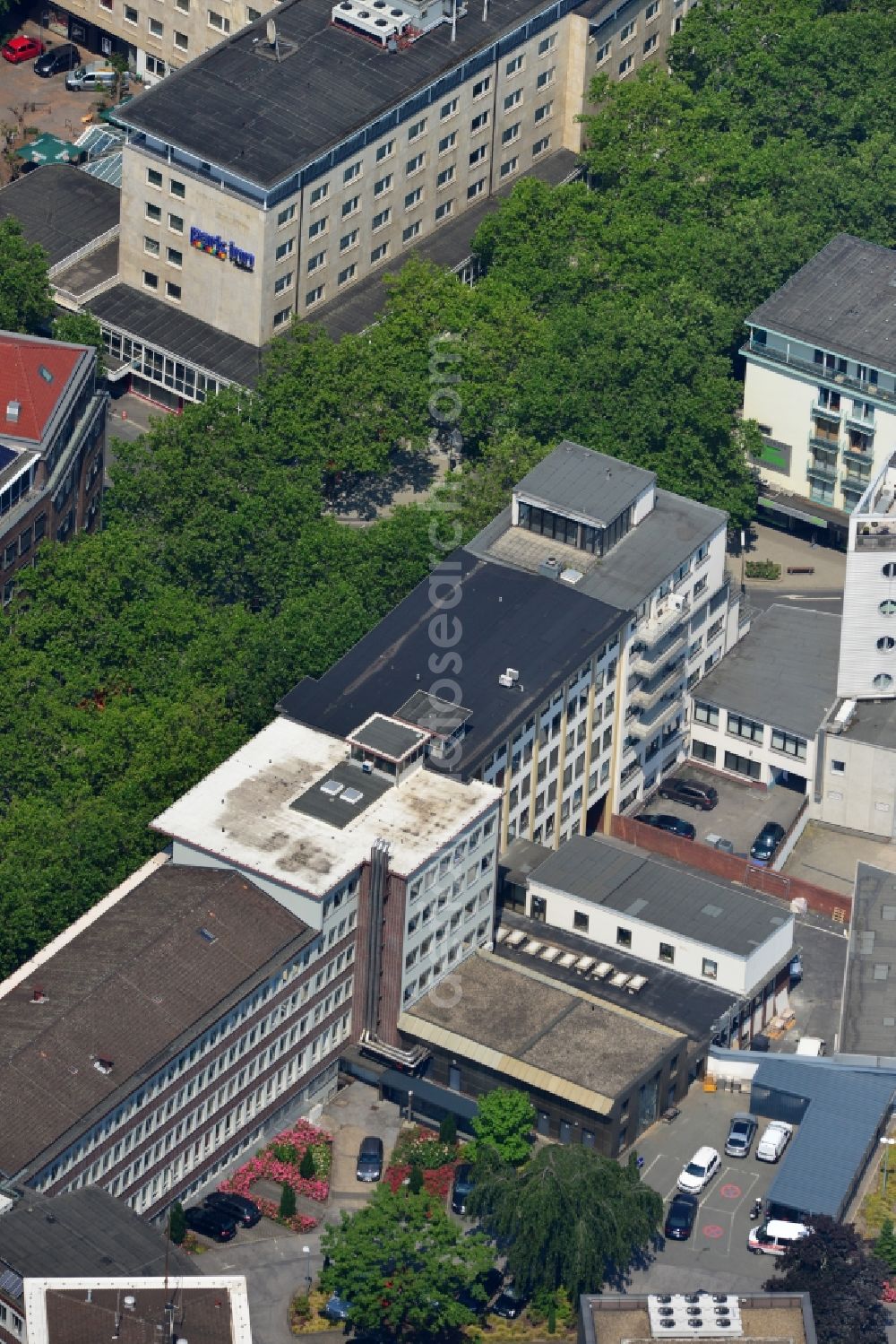 Dortmund from the bird's eye view: Office and retail building at the Kleppinstraße in the city of Dortmund in North Rhine-Westphalia