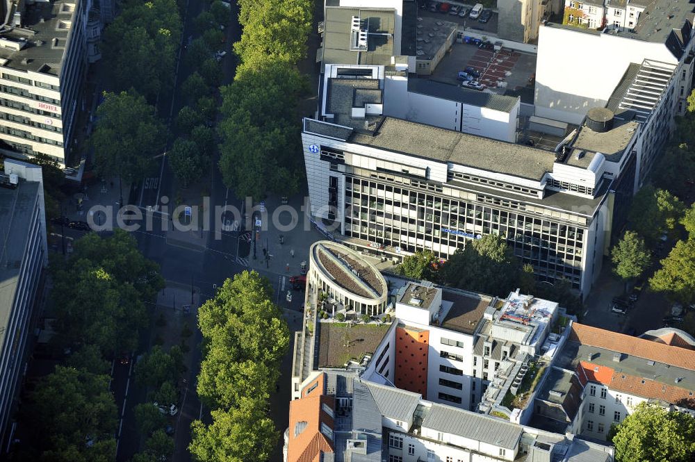 Berlin from above - Blick auf das Büro- und Geschäftshaus Ku´damm 38/39 am Kurfürstendamm in Charlottenburg. Ein Projekt der city.bauten mbH.