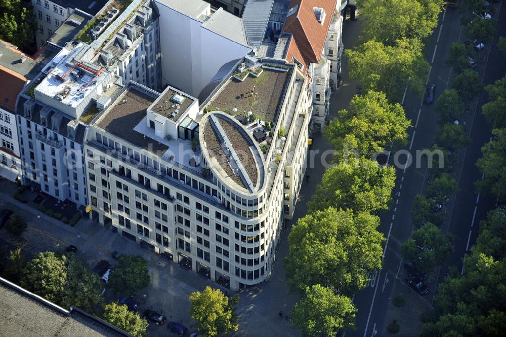 Aerial image Berlin - Blick auf das Büro- und Geschäftshaus Ku´damm 38/39 am Kurfürstendamm in Charlottenburg. Ein Projekt der city.bauten mbH.