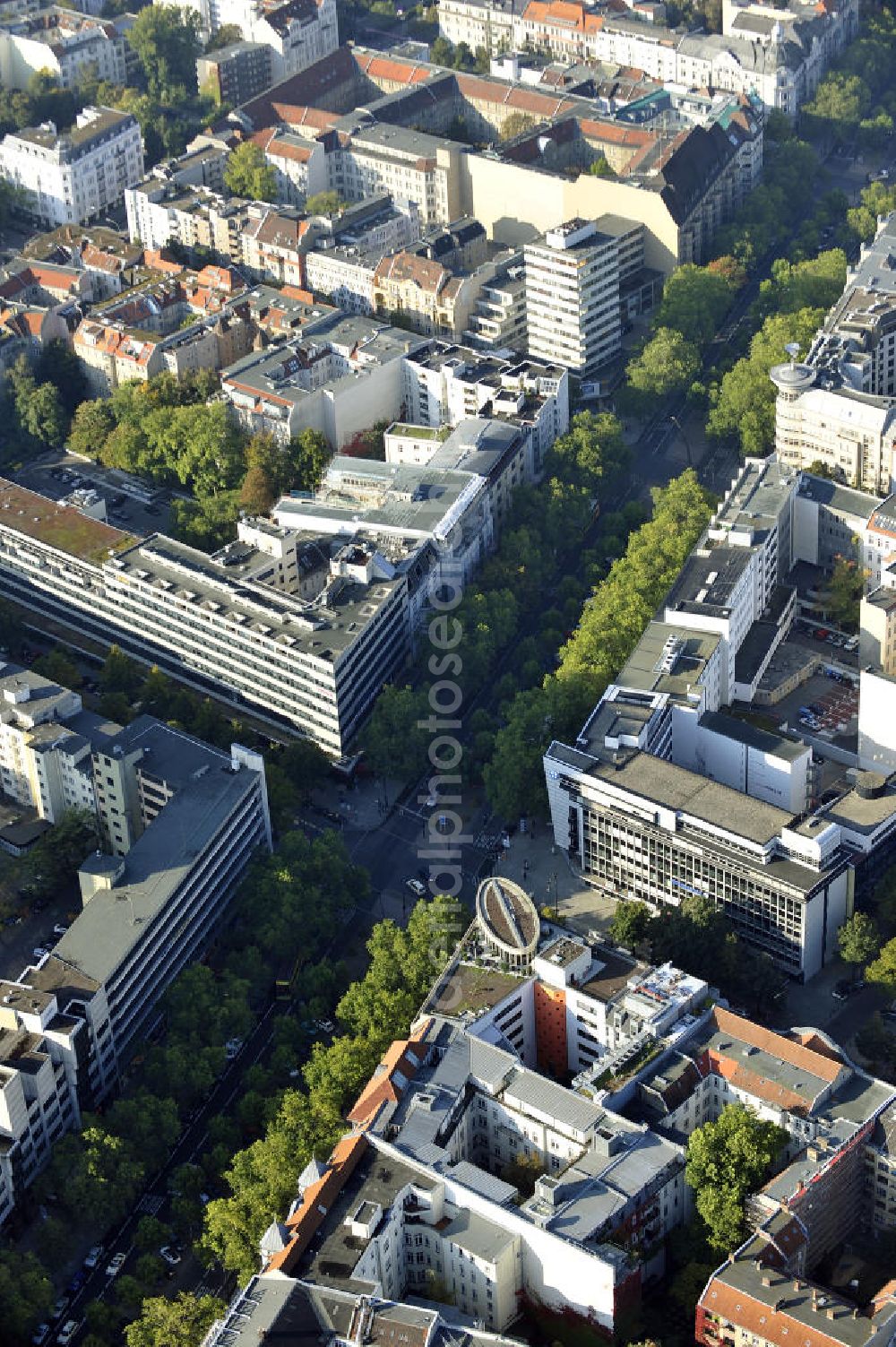 Berlin from the bird's eye view: Blick auf das Büro- und Geschäftshaus Ku´damm 38/39 am Kurfürstendamm in Charlottenburg. Ein Projekt der city.bauten mbH.