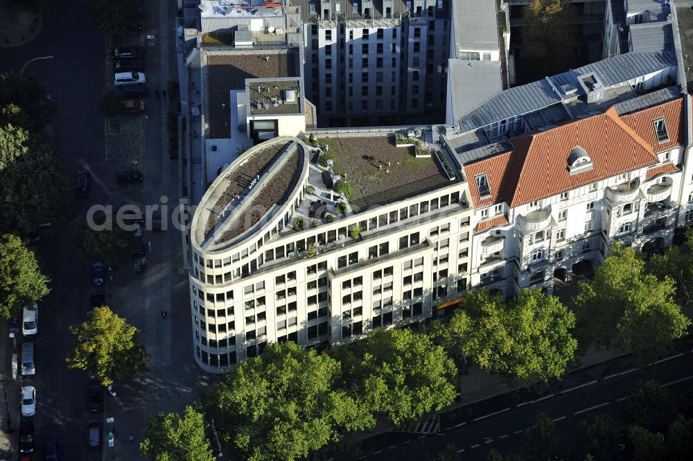 Aerial image Berlin - Blick auf das Büro- und Geschäftshaus Ku´damm 38/39 am Kurfürstendamm in Charlottenburg. Ein Projekt der city.bauten mbH.