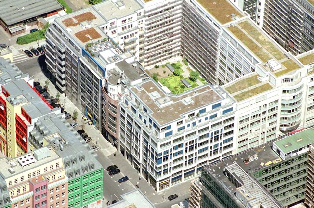 Berlin from above - Büro- und Geschäftshaus Markgrafenstraße 22 in Berlin- Mitte. Ein Objekt der Madra Immobilien Marketing GmbH. madra Immobilien Marketing GmbH (030) 203529-0 Zimmerstr. 56, 10117 Berlin