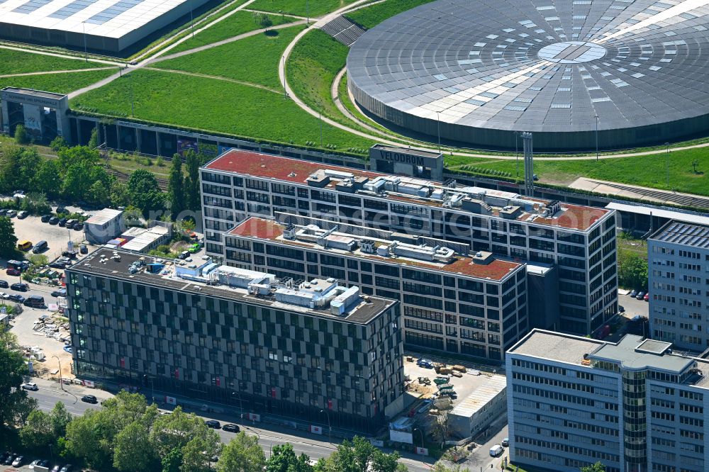 Aerial image Berlin - Office and commercial building Scale along Storkower Strasse in the Prenzlauer Berg district of Berlin, Germany