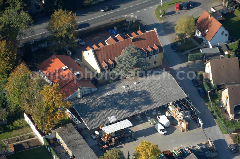 Aerial photograph Unna - Büro- und Geschäftshaus, zugleich Firmenhauptsitz der Unternehmensgruppe Markus Gerold an der Vaerstbrücke 1 in 59425 Unna.