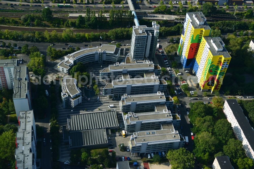 Berlin Friedrichshain from above - Office and commercial building brain area Storkower arc of Jost Hurler investment and management company GmbH in Storkower Strasse in Berlin