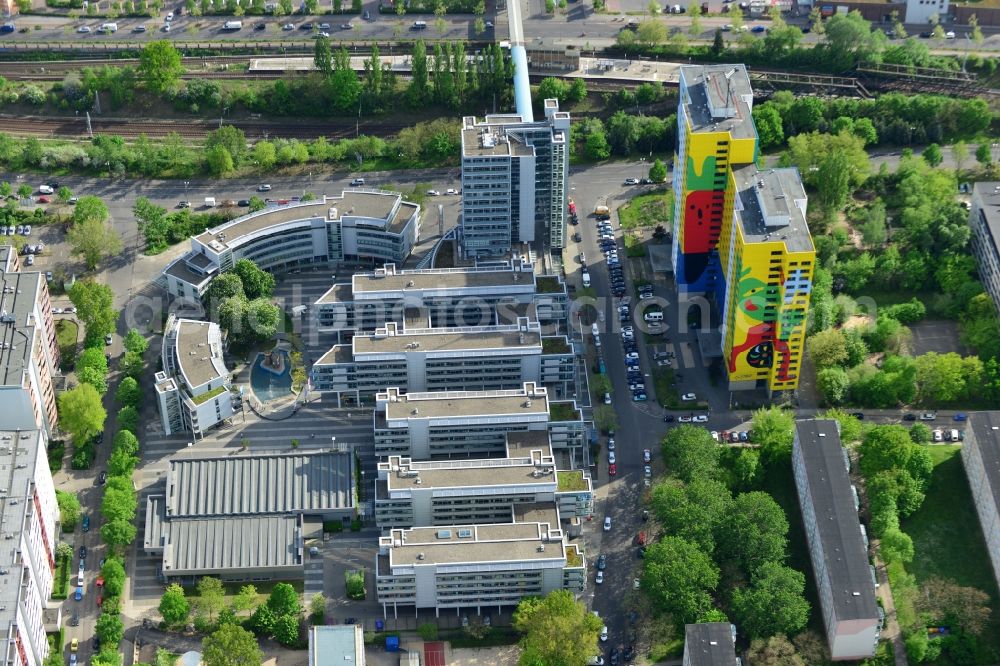 Berlin from the bird's eye view: Office and commercial building brain area Storkower arc of Jost Hurler investment and management company GmbH in Storkower Strasse in Berlin