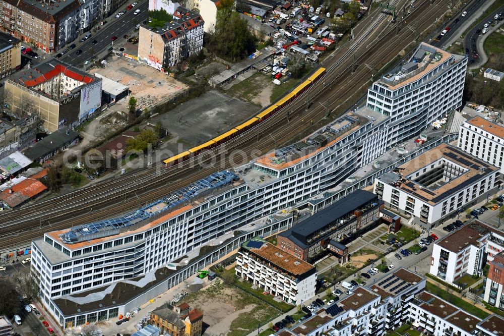 Aerial image Berlin - New office and commercial building B:HUB on Kynaststrasse - Alt-Stralau in Berlin, Germany