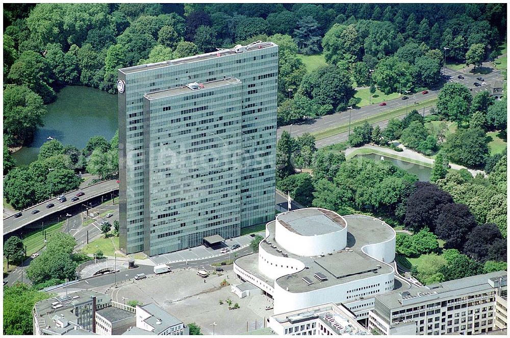 Aerial photograph Düsseldorf - 06.07.2004 Büro- und Geschäftshauskomplex in der Düsseldorfer Innenstadt