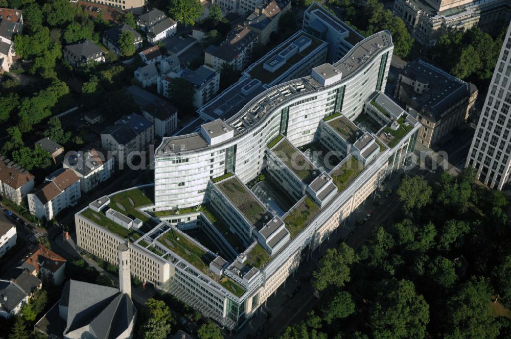 Aerial photograph Frankfurt am Main - Büro- und Geschäftshauskomplex Frankfurter Welle am Bankenviertel. Das Cityquartier Frankfurter Welle wurde im Mai 2007 von der Union Investment Real Estate AG (ehemals DIFA) an Morgan Stanley Real Estate Fund (MSREF) und an die IVG Immobilien AG verkauft. Kontakt MSREF: Morgan Stanley Bank AG, Junghofstraße 13-15, 60311 Frankfurt am Main, Tel. +49(0)69 216644-00, Fax +49(0)69 216644-99, E-Mail: info@MorganStanleyIQ.de; Kontakt IVG: IVG Immobilien AG, Zan derstraße 5-7, 53177 Bonn, Tel. +49(0)228 844-0, Fax +49(0)228 844-107, E-Mail: info@ivg.de; Kontakt Vermietung: CORPUS SIREO Asset Management GmbH, Jahnstraße 46, 63150 Heusenstamm, Tel. +49(0)6104 664-0, Fax +49(0)6104 664-599, E-Mail: frankfurterwelle@corpussireo.com