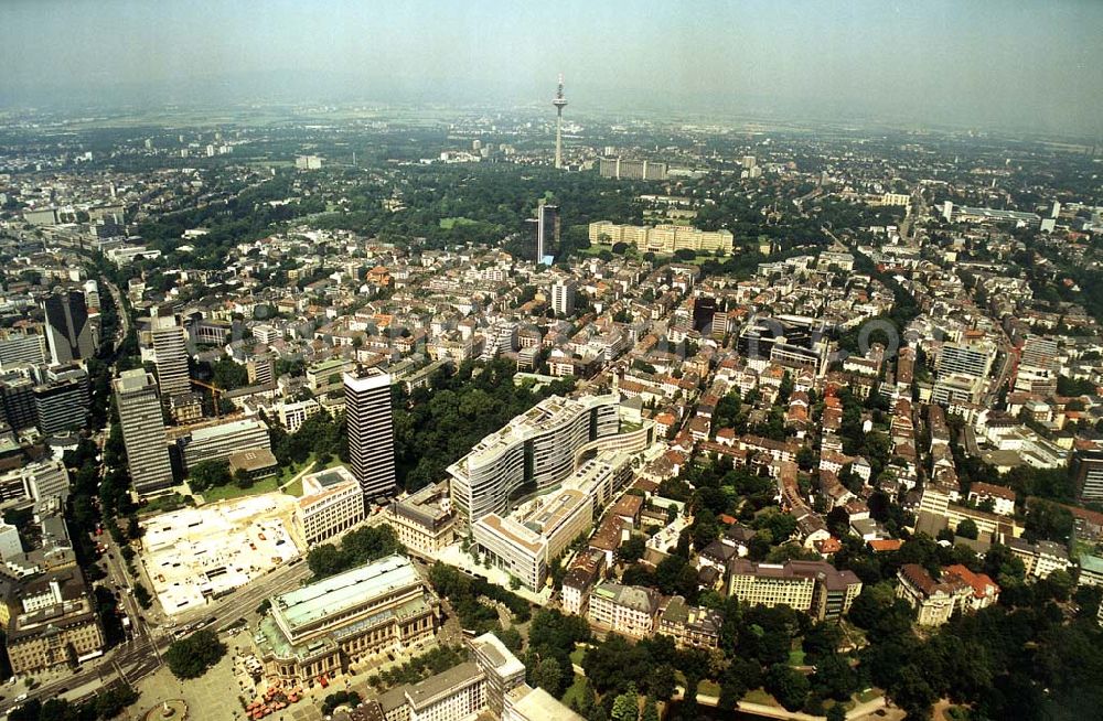 Frankfurt am Main from above - Büro- und Geschäftshauskomplex Frankfurter Welle der DIFA am Bankenviertel in Frankfurt / Main.