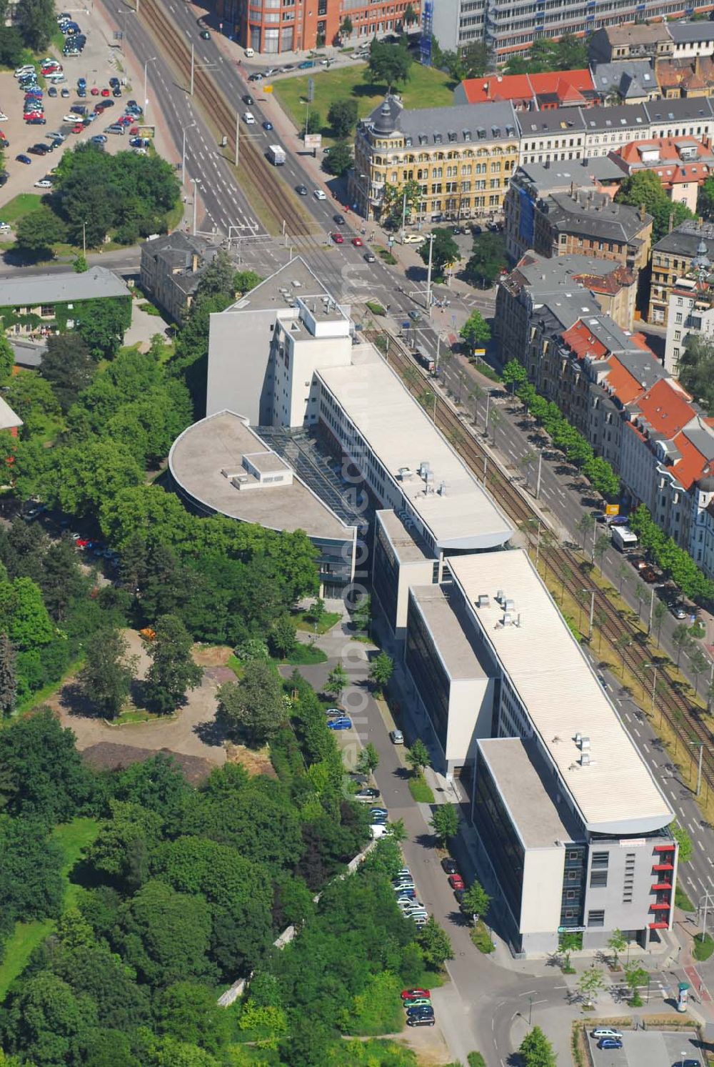 Leipzig from the bird's eye view: Büro- und Geschäftshauskomplex der IKV GMBH an der Wichernstraße in Leipzig.