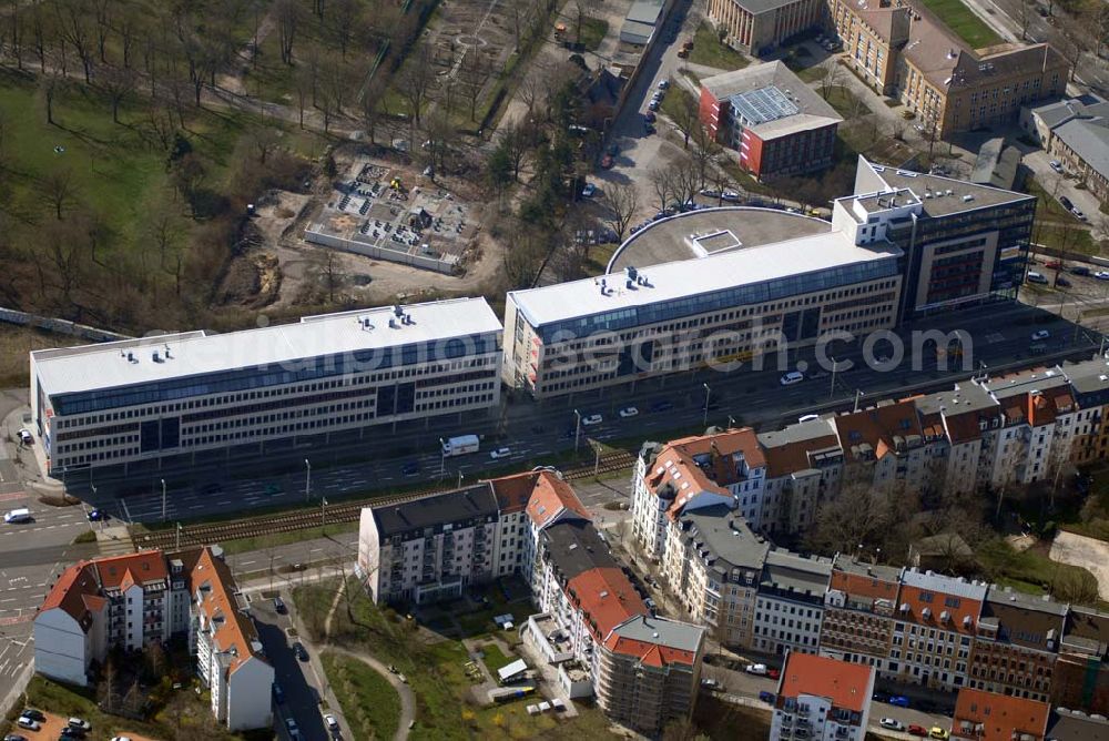 Leipzig from above - Blick auf einen Büro- und Geschäftshauskomplex an der Prager Strasse in Leipzig - Reudnitz.