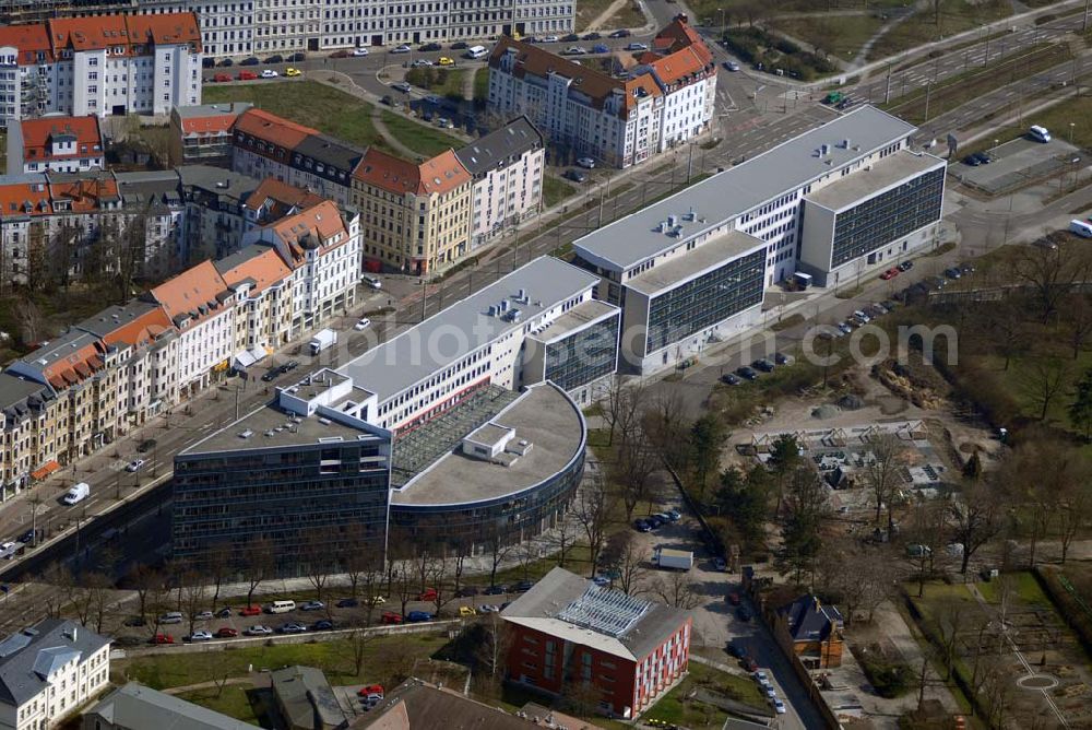 Leipzig from above - Blick auf einen Büro- und Geschäftshauskomplex an der Prager Strasse in Leipzig - Reudnitz.