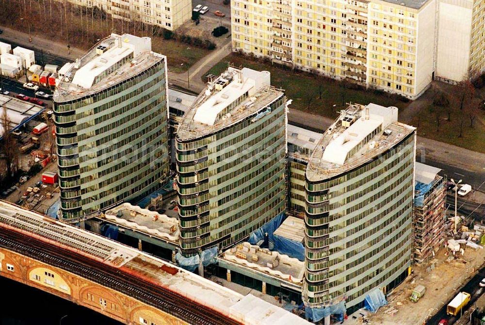 Aerial photograph Berlin - Büro- und Geschäftshausneubau am S-Bahnhof Jannowitzbrücke in Berlin Mitte.