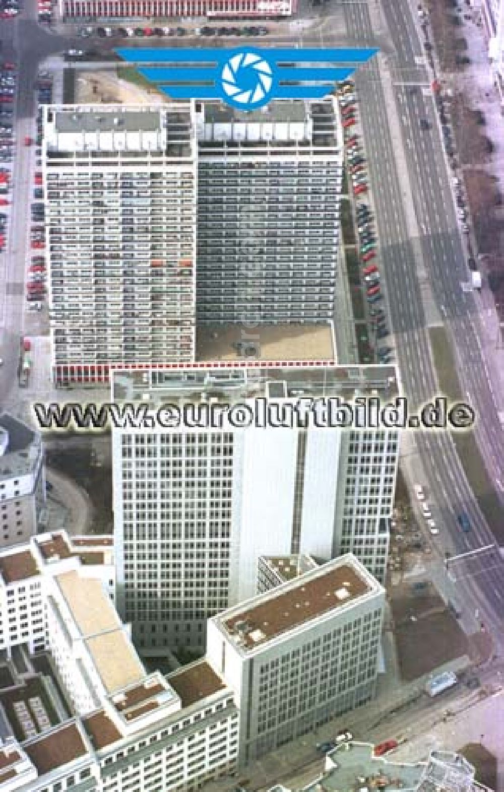 Aerial photograph Berlin - Büro- und Geschäftshausneubau an der Leipziger Straße / Spittelmarkt in Berlin - Mitte.