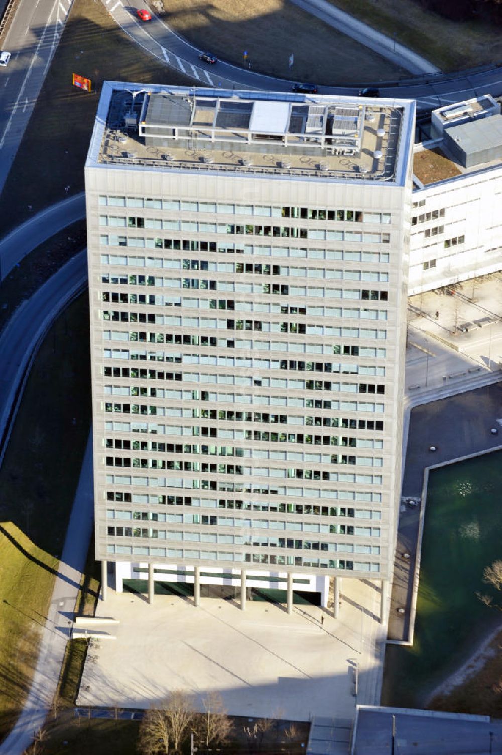 Aerial photograph München - Office and commercial building construction Münchner Tor - a skyscraper at Munich Re-Insurance