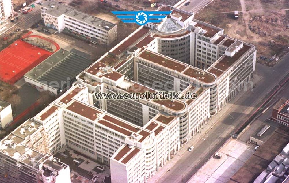 Aerial image Berlin - Büro- und Geschäftshausneubau an der Schützenstraße in Berlin - Mitte.