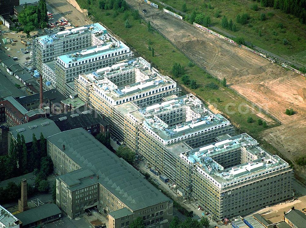 Aerial image Berlin Mitte - Büro- und Geschäftshausneubau Stettiner Carree der ECE Projektmanagement und der WAYSS&FREYTAG AG auf dem Gelände des ehem. Grenzstreifens am Nordbahnhof in Berlin-Mitte / Wedding.