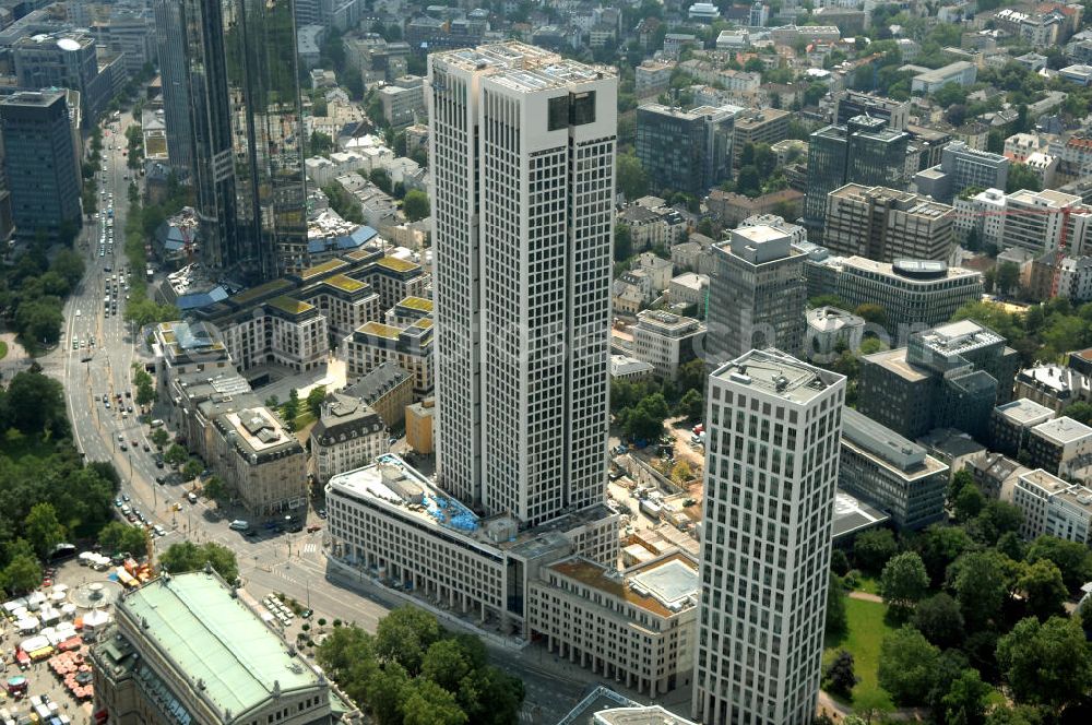 Aerial image Frankfurt - Blick auf die 42 Geschosse des neu erbauten Hochauskomplex OpernTurm, der der Alten Oper und dem Bürohochhaus Frankfurter Welle zugewandt ist. Kontakt: Prof. Christoph Mäckler Architekten, Friedrich-Ebert-Anlage 2-14, 60325 Frankfurt am Main, Tel. +49 (0)69 285707, Fax +49 (0)69 296289, E-Mail: chm@chm.de; Tishman Speyer, Projektleitung, Dr. Markus Weidenmann, MesseTurm, Friedrich-Ebert-Anlage 49, 60308 Frankfurt, Tel. +49(0)69 97541 208, Fax +49(0)69 97541 299, E-Mail: mwiedenm@tishmanspeyer.de