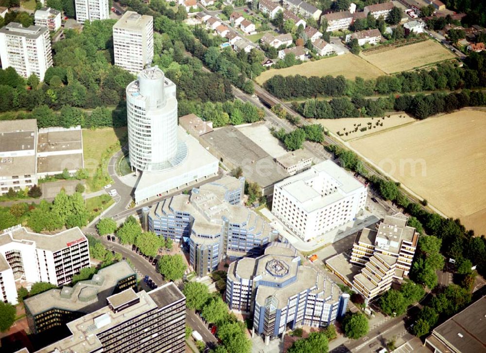 Frankfurt am Main from above - Büro- und Gewerbegebiet an der Frankfurter Straße 77 in Frankfurt Eschborn an der S-Bahn.