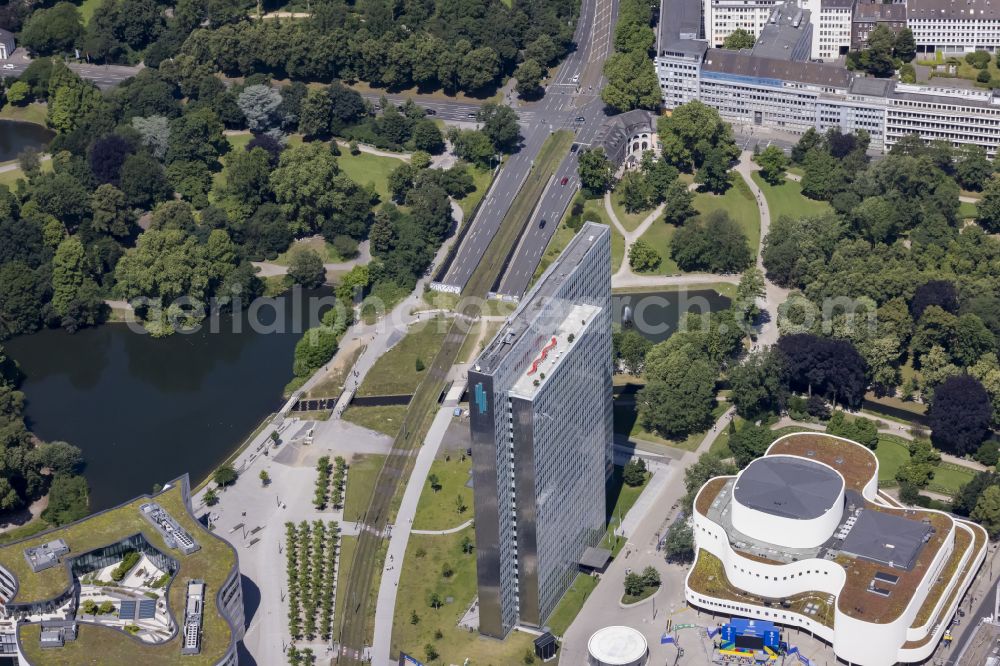 Aerial image Düsseldorf - Office and corporate management high-rise building Dreischeibenhaus in the district Stadtmitte in Duesseldorf at Ruhrgebiet in the state North Rhine-Westphalia, Germany