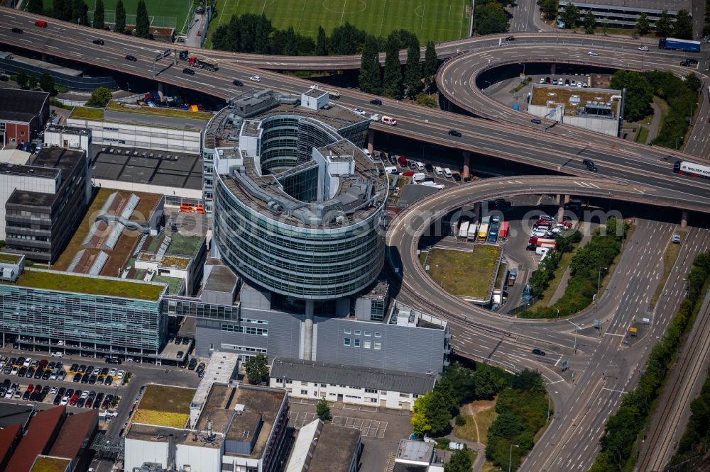 Stuttgart from the bird's eye view: office and corporate management high-rise building of Daimler Van Technology Center (VTC) on Merceofstrasse in the district Benzviertel in Stuttgart in the state Baden-Wurttemberg, Germany