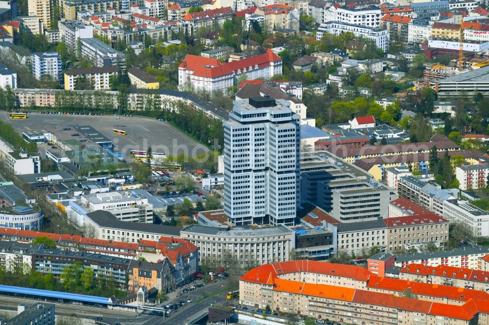 Aerial photograph Berlin - Office and corporate management high-rise building Deutsche Rentenversicherung Bund DRV in the district Charlottenburg in Berlin, Germany