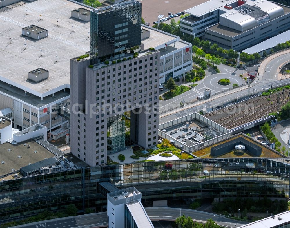 Frankfurt am Main from the bird's eye view: Office and corporate management high-rise building of Messe Frankfurt GmbH on Ludwig-Erhard-Anlage in Frankfurt in the state Hesse, Germany