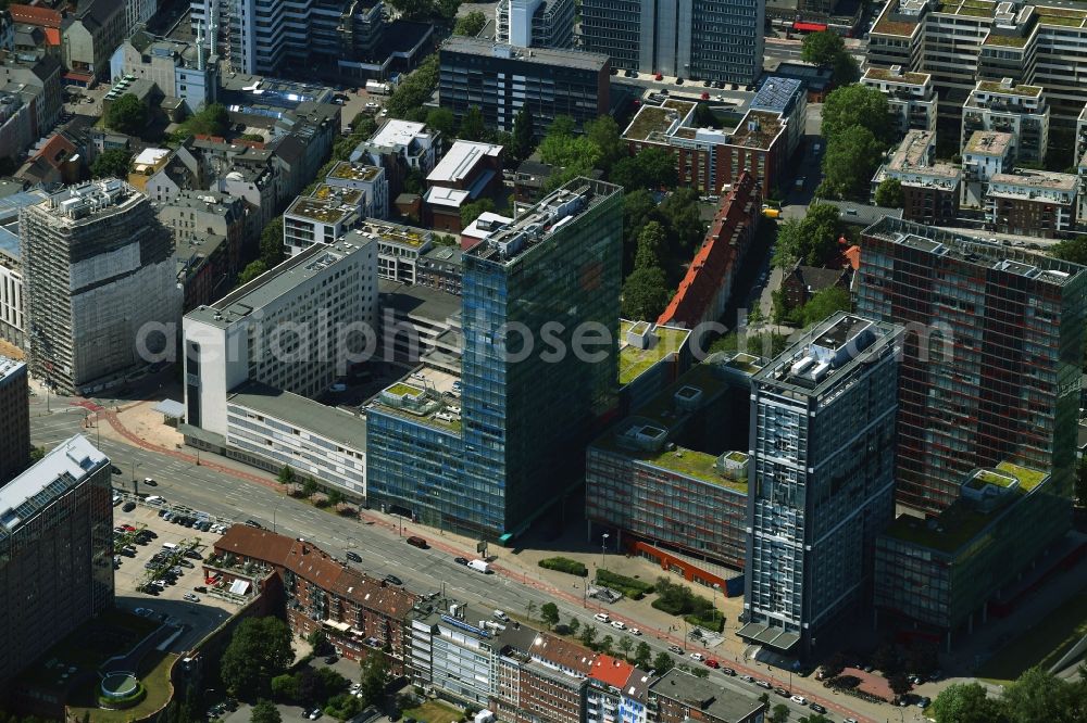 Aerial image Hamburg - Office and corporate management high-rise building Beim Strohhause in the district Sankt Georg in Hamburg, Germany