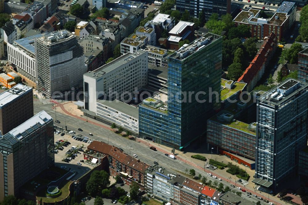 Hamburg from above - Office and corporate management high-rise building Beim Strohhause in the district Sankt Georg in Hamburg, Germany