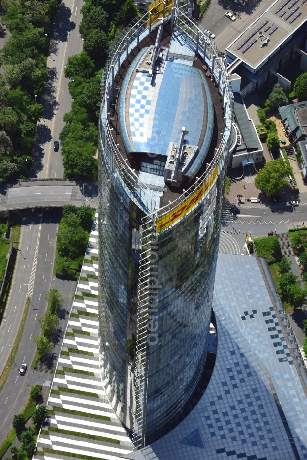 Aerial image Bonn - Office and corporate management high-rise building Post Tower on Charles-de-Gaulle-Strasse in the district Gronau in Bonn in the state North Rhine-Westphalia, Germany