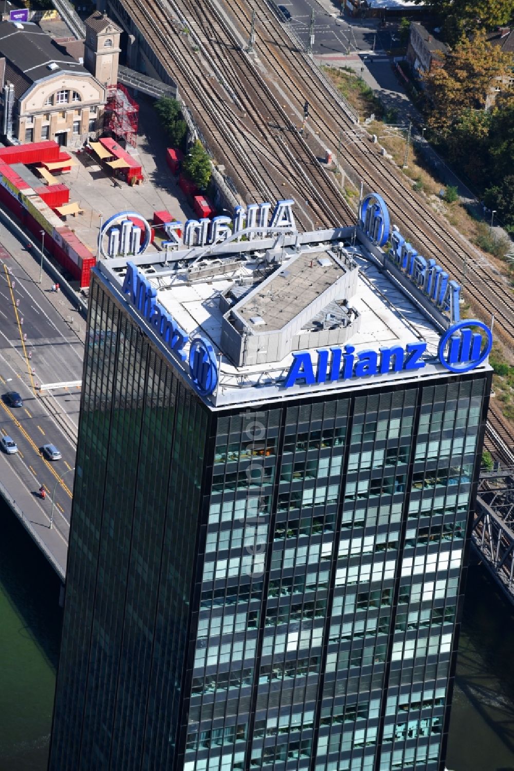 Aerial photograph Berlin - Office and corporate management high-rise building An den Treptowers in the district Treptow in Berlin, Germany