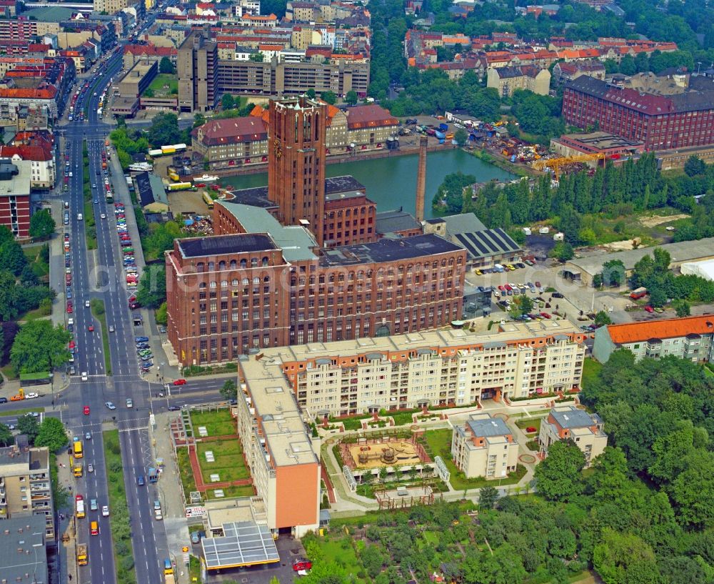 Aerial image Berlin - Office and corporate management high-rise building Ullsteinhaus in the district Tempelhof in Berlin, Germany