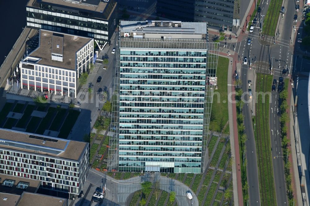 Bremen from the bird's eye view: Office and corporate management high-rise building Wesertower Am Weser-Terminal in Bremen, Germany