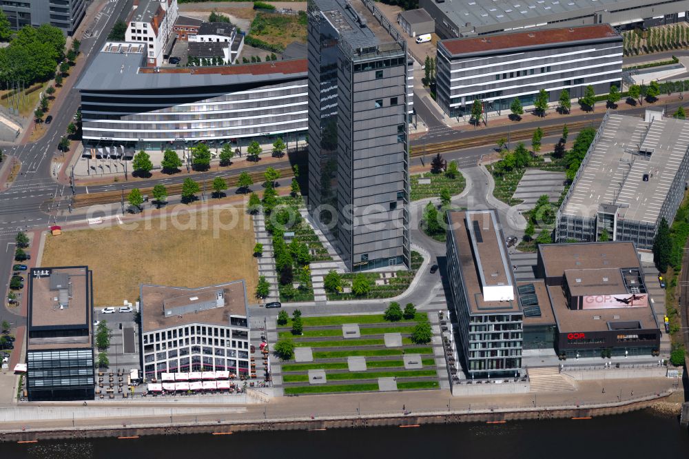 Bremen from the bird's eye view: Office and corporate management high-rise building Wesertower Am Weser-Terminal in Bremen, Germany