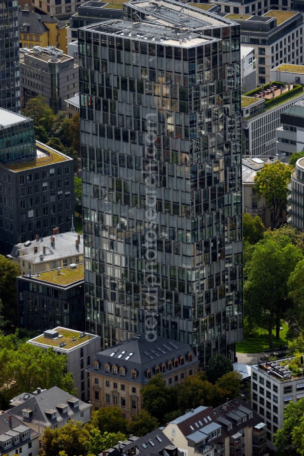 Aerial image Frankfurt am Main - Office and corporate management high-rise building westend Duo on Liebigstrasse in the district Westend in Frankfurt in the state Hesse, Germany