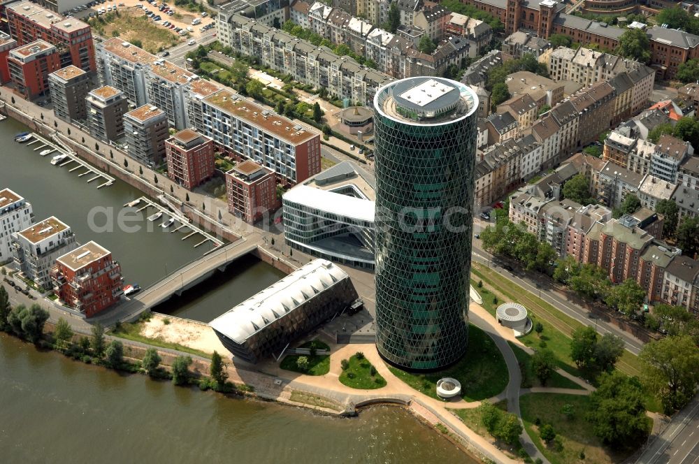 Frankfurt am Main from above - Office and corporate management high-rise building WesthafenTower on place Westhafenplatz in the district Gutleutviertel in Frankfurt in the state Hesse, Germany