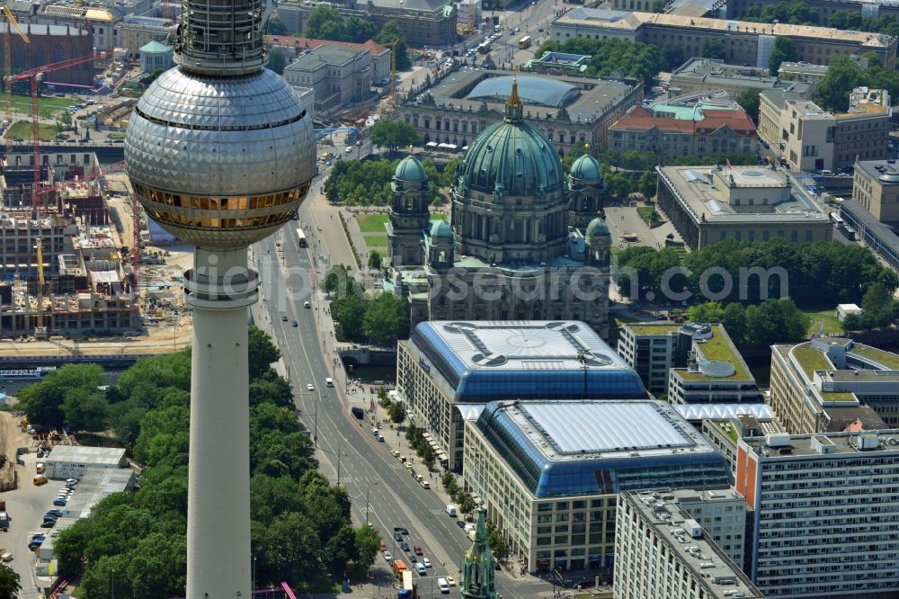 Berlin Mitte from the bird's eye view: Office, residential and commercial building ensemble City Quartier Berlin Domaquaree in the city center Mitte district of Berlin