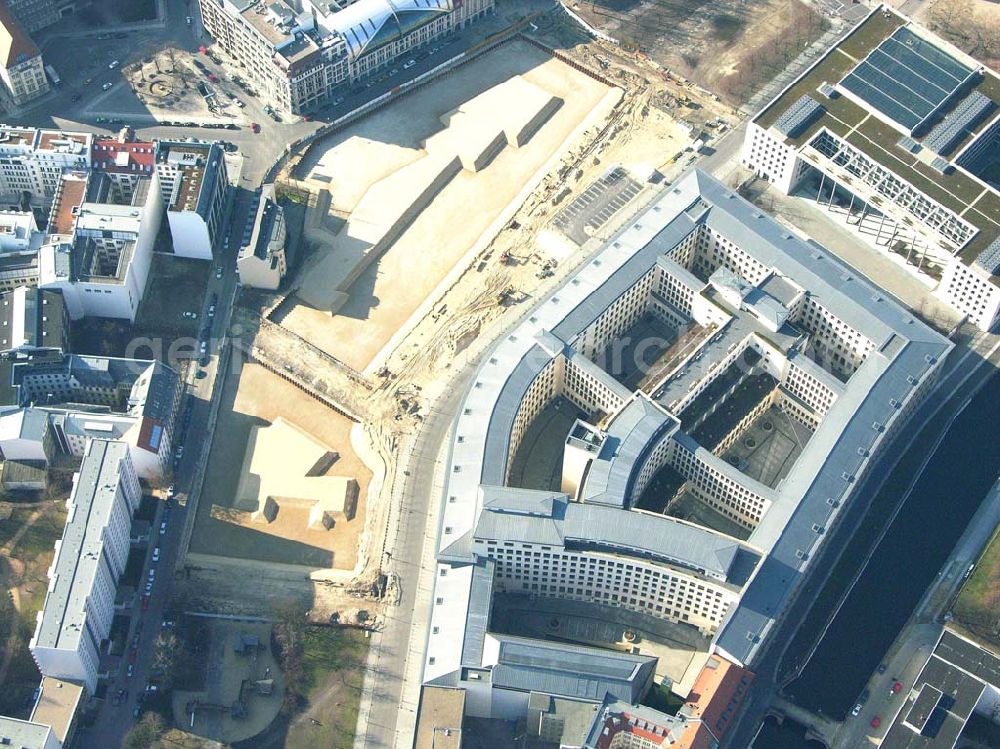 Berlin Mitte from above - Büro- und Wohnhausbau am Auswärtigen Amt in Berlin Mitte