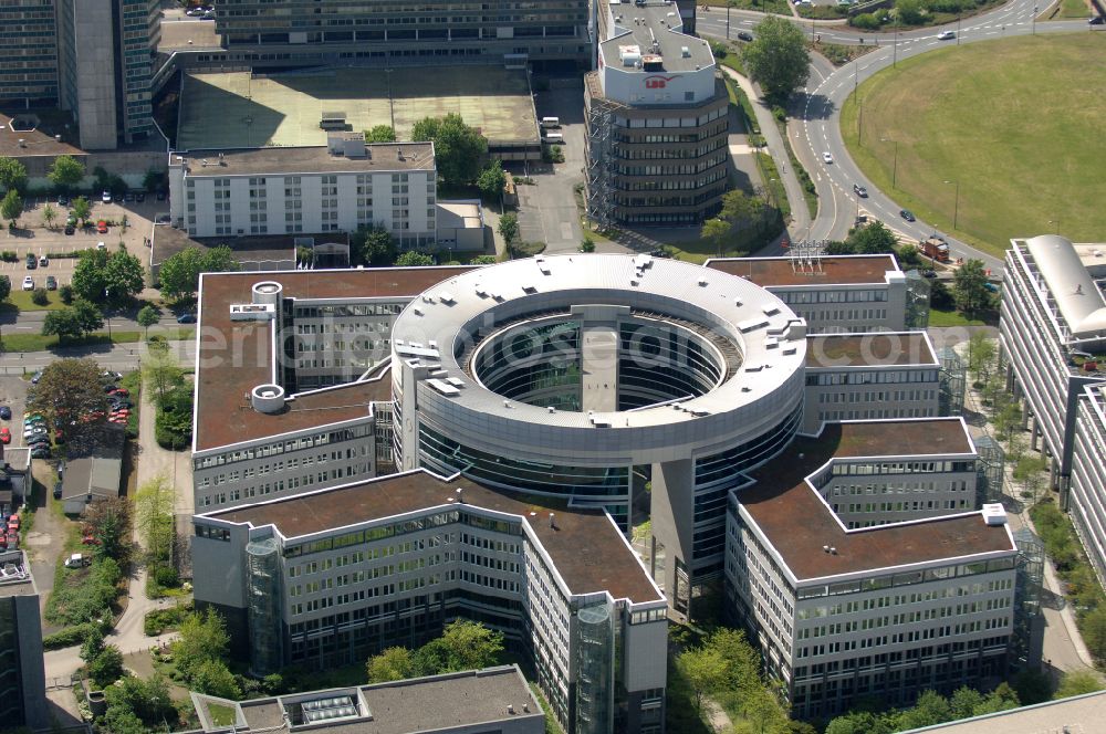 Aerial photograph Offenbach am Main - Office building Omega Haus on street Strahlenbergerstrasse in Offenbach am Main in the state Hesse, Germany