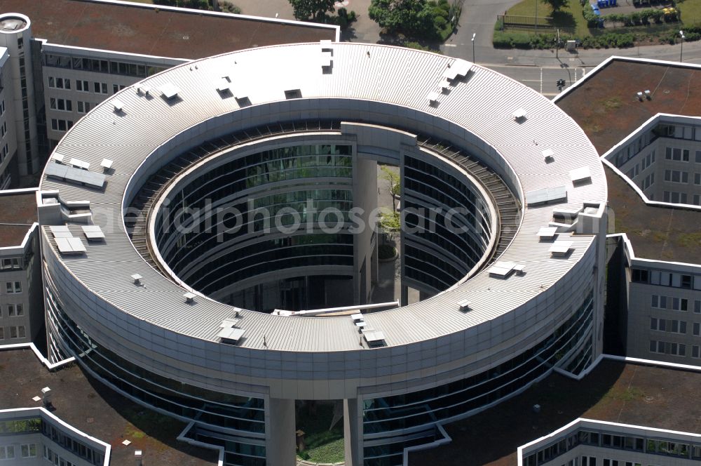 Aerial image Offenbach am Main - Office building Omega Haus on street Strahlenbergerstrasse in Offenbach am Main in the state Hesse, Germany