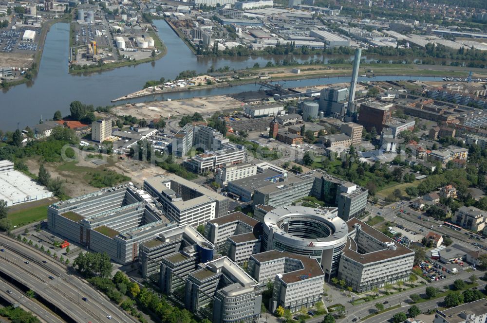 Aerial image Offenbach am Main - Office building Omega Haus on street Strahlenbergerstrasse in Offenbach am Main in the state Hesse, Germany