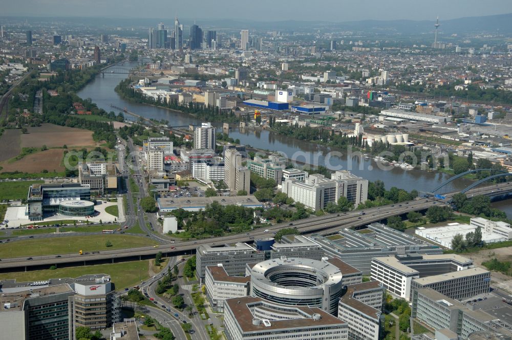 Offenbach am Main from the bird's eye view: Office building Omega Haus on street Strahlenbergerstrasse in Offenbach am Main in the state Hesse, Germany