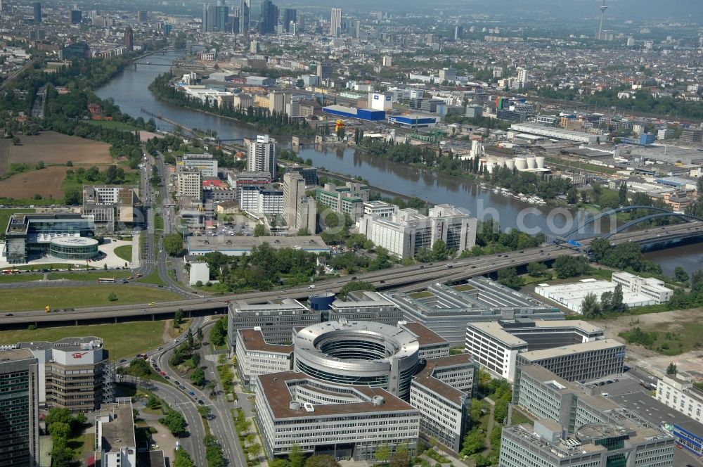 Aerial image Offenbach am Main - Office building Omega Haus on street Strahlenbergerstrasse in Offenbach am Main in the state Hesse, Germany